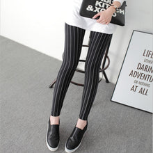 Load image into Gallery viewer, Green/Blue/Gray Camouflage Leggings
