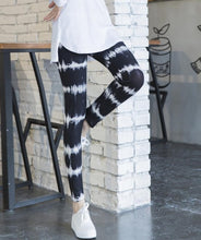 Load image into Gallery viewer, Green/Blue/Gray Camouflage Leggings